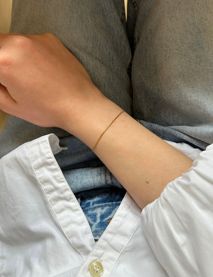 Thin Basic Armband