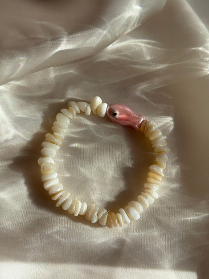 Pink Salmon Armband