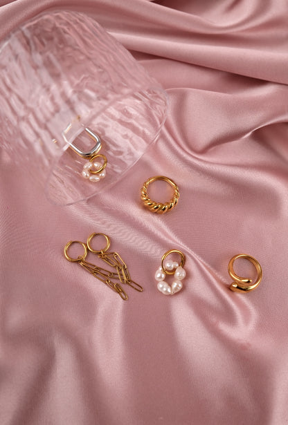 Crossaint Ring