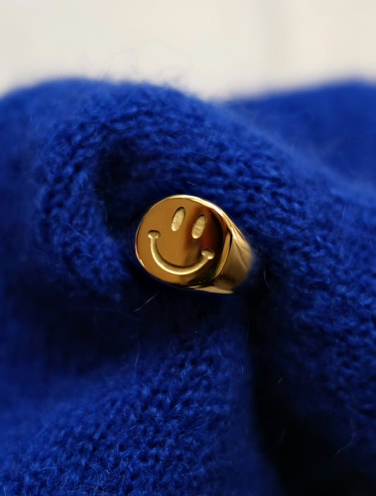 HAPPY RING